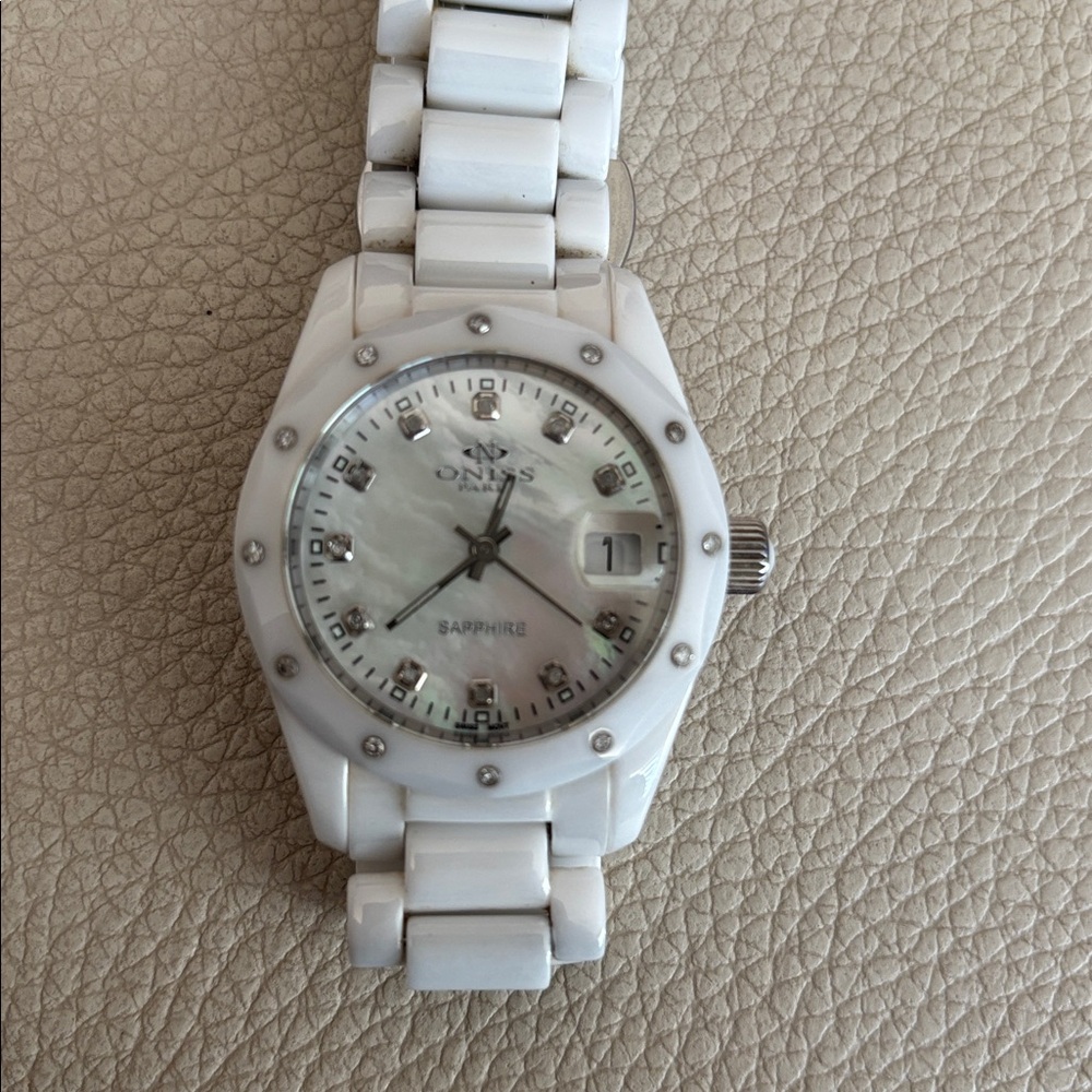 ONISS OARIS SAPPHIRE White Ceramic Watch with Mother of Pearl Dial and Diamonds - Picture 5 of 5
